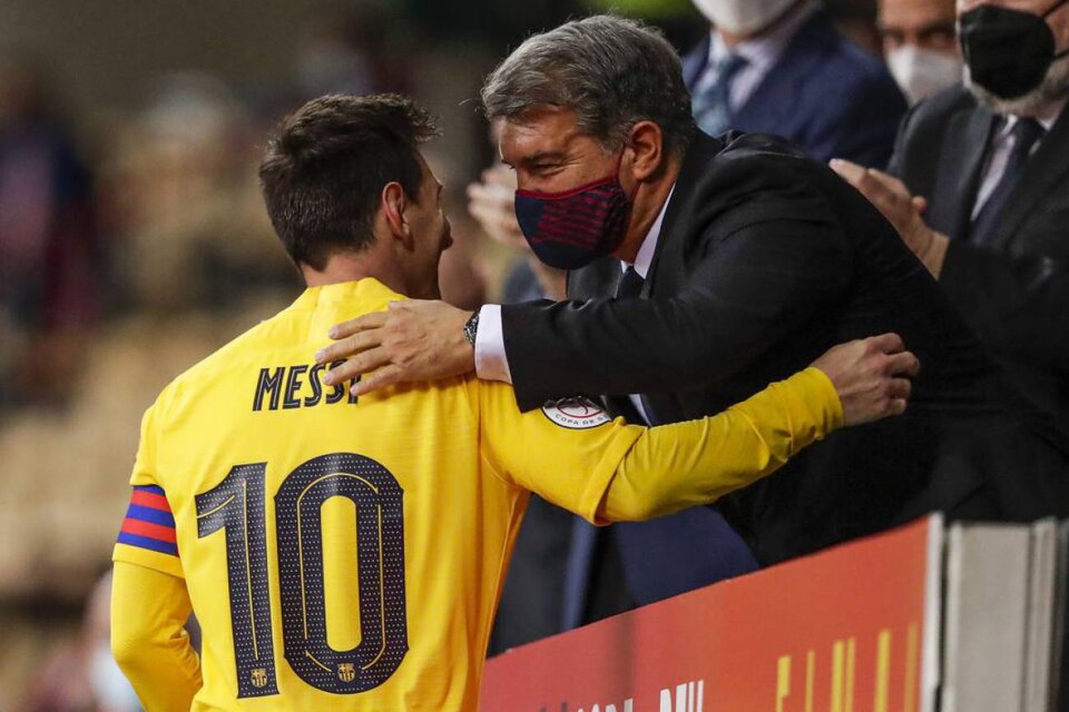 Messi y Laporta, los une el  amor por el Barcelona. (Fuente: AFP)