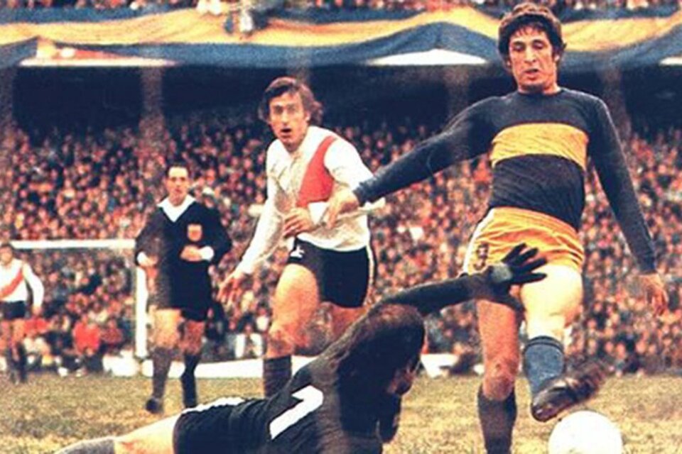 García Cambón, el día de su debut en Boca con cuatro goles ante River.