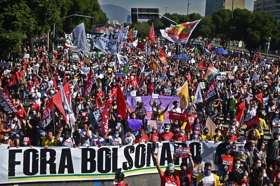 Protesta en Brasil: decenas de miles de personas pidieron que se vaya Jair  Bolsonaro (Fuente: AFP)