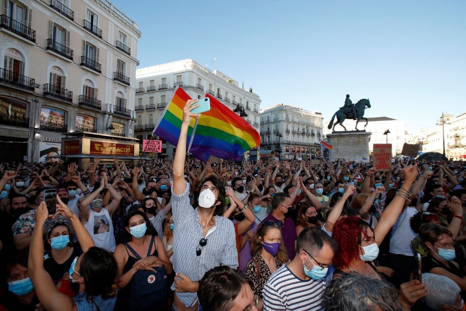 Miles de personas se concentraron en distintas ciudades de España para pedir justicia por Samuel Luiz Muñiz (Fuente: EFE)