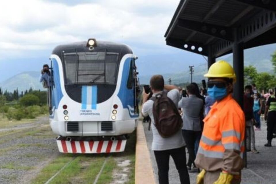 Con dos frecuencias vuelve el lunes el tren de pasajeros al Valle de Lerma 