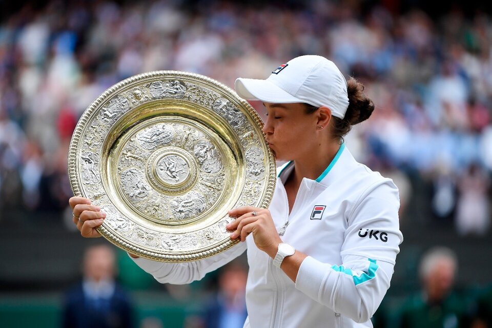 La australiana Ashleigh Barty se consagró campeona en Wimbledon  (Fuente: EFE)