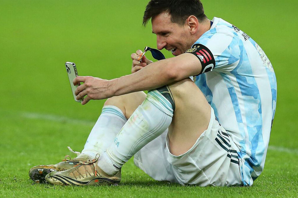 Una de las postales de este campeonato argentino fue la videollamada de Messi con su familia, ni bien terminó la final.