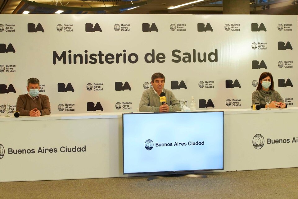 En conferencia de prensa, Fernán Quirós advirtió sobre la variante Delta y exigió que no se eludan los 7 días de aislamiento. (Fuente: Prensa GCBA)