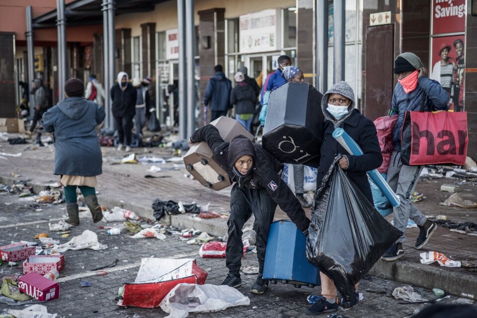 Crece la tensión en Sudáfrica: mueren 72 personas en protestas (Fuente: AFP)