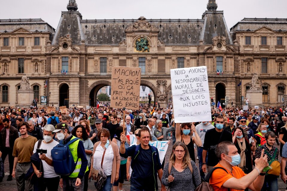 La marcha contra el pase sanitario en París. (Fuente: EFE)