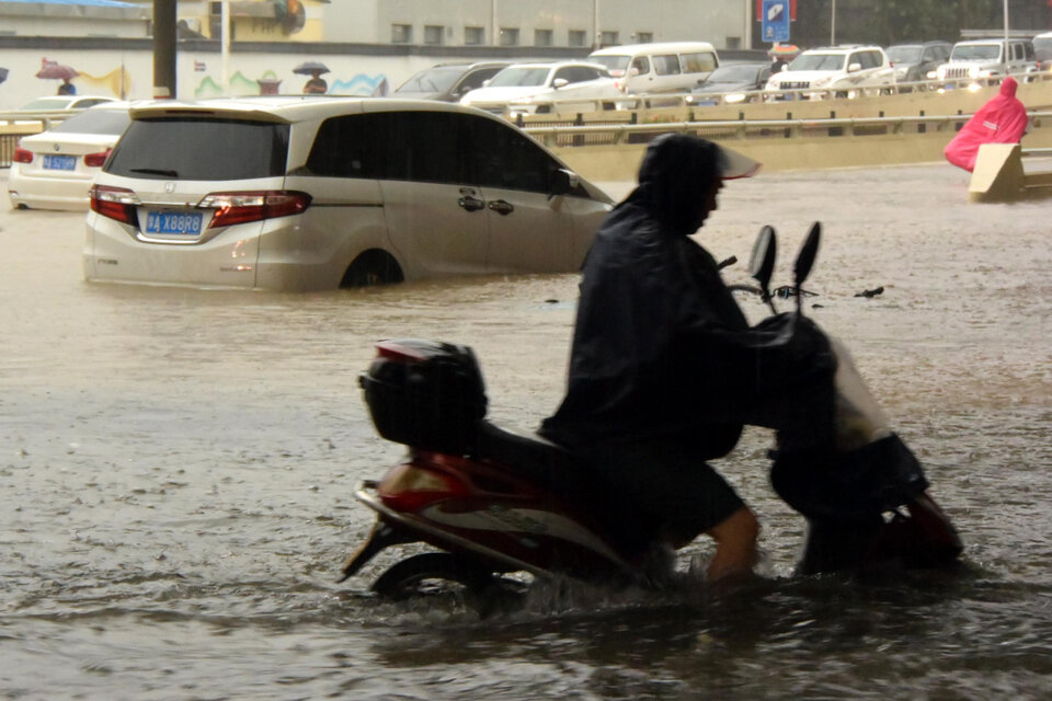 Diez millones de chinos bajo el agua. (Fuente: Xinhua)