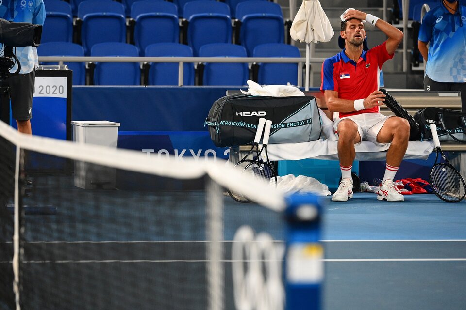Djokovic sufre las altas temperaturas de la tarde japonesa (Fuente: AFP)