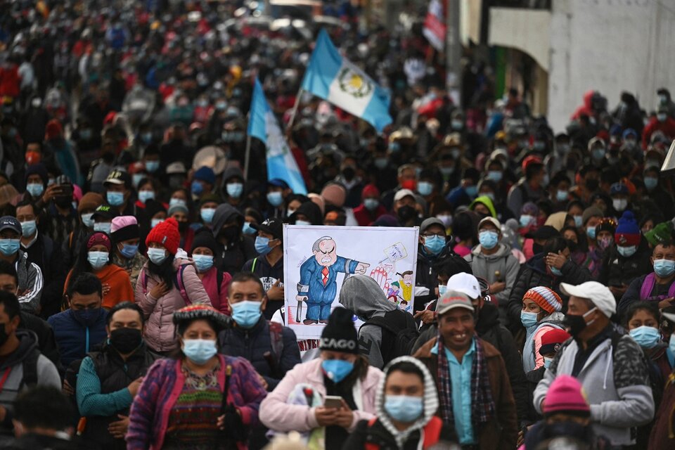 Continuan las protestas en Guatemala contra el presidente y la fiscal general  (Fuente: AFP)