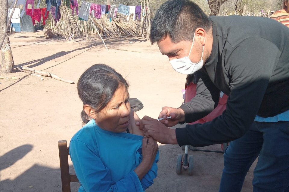 Perciben una baja adhesión a la vacunación en algunas comunidades originarias