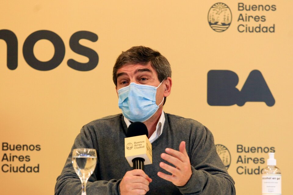 El ministro de Salud de CABA, Fernán Quirós, dijo que la variante Delta va a disparar los casos de covid-19. (Fuente: NA)