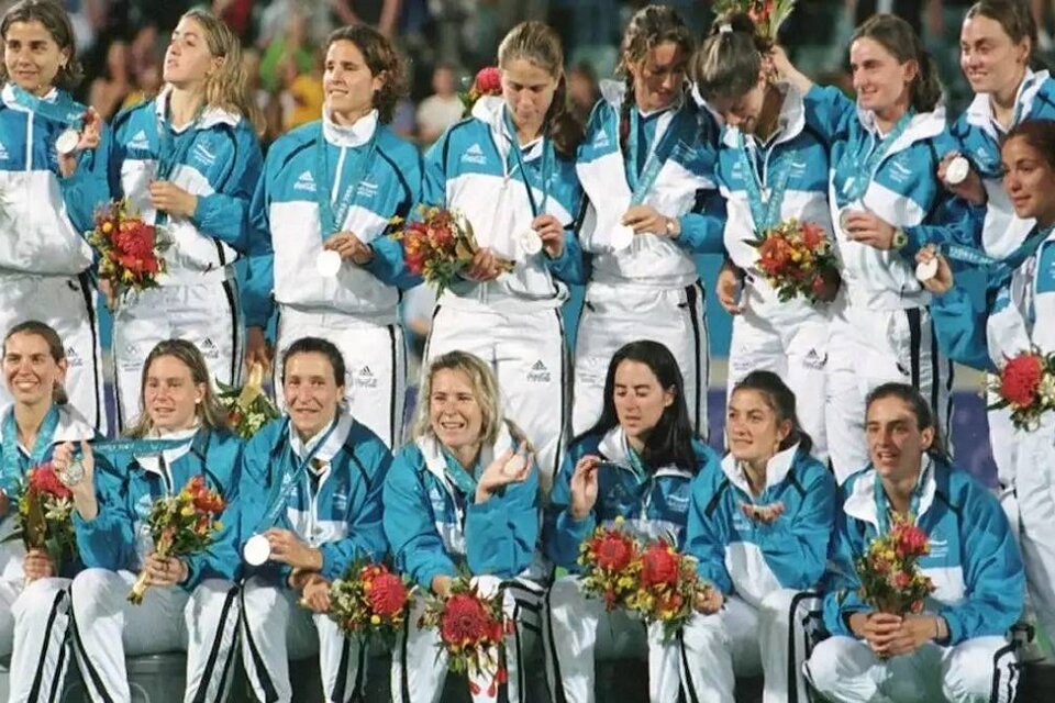 El nacimiento de Las Leonas, cuando ganaron las medalla de plata en Sydney 2000.