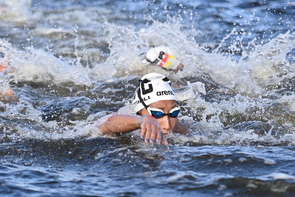 Biagioli terminó duodécima en la competencia de aguas abiertas (Fuente: AFP)