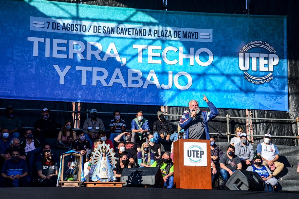 A las 7 hubo una misa y a las 9 comenzó la movilización. (Fuente: Guido Piotrkowski)