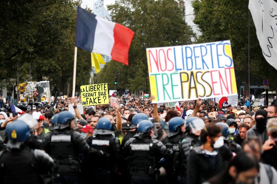 Parísfue el centro de las protestas contra el pasaporte sanitario. (Fuente: EFE)