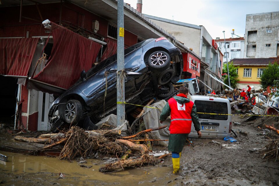Más de 2.300 personas debieron ser evacuadas de las zonas más afectadas por las inundaciones. (Fuente: AFP)