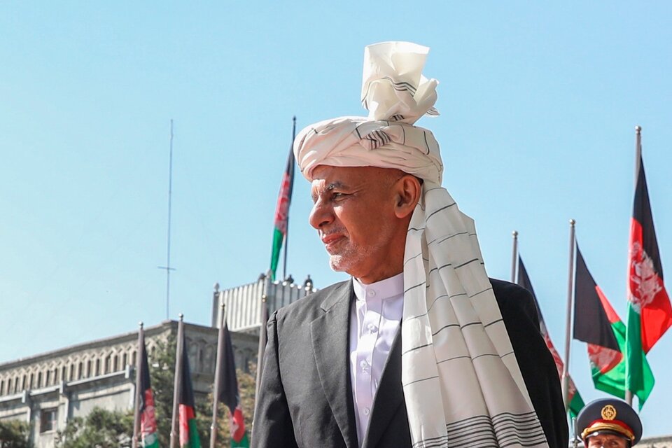 El expresidente de Afganistán Ashraf Ghani habló por primera vez desde el exilio en Emiratos Árabes Unidos (Fuente: EFE)
