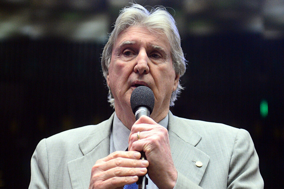 Sergio Reis, cantante y político golpista.