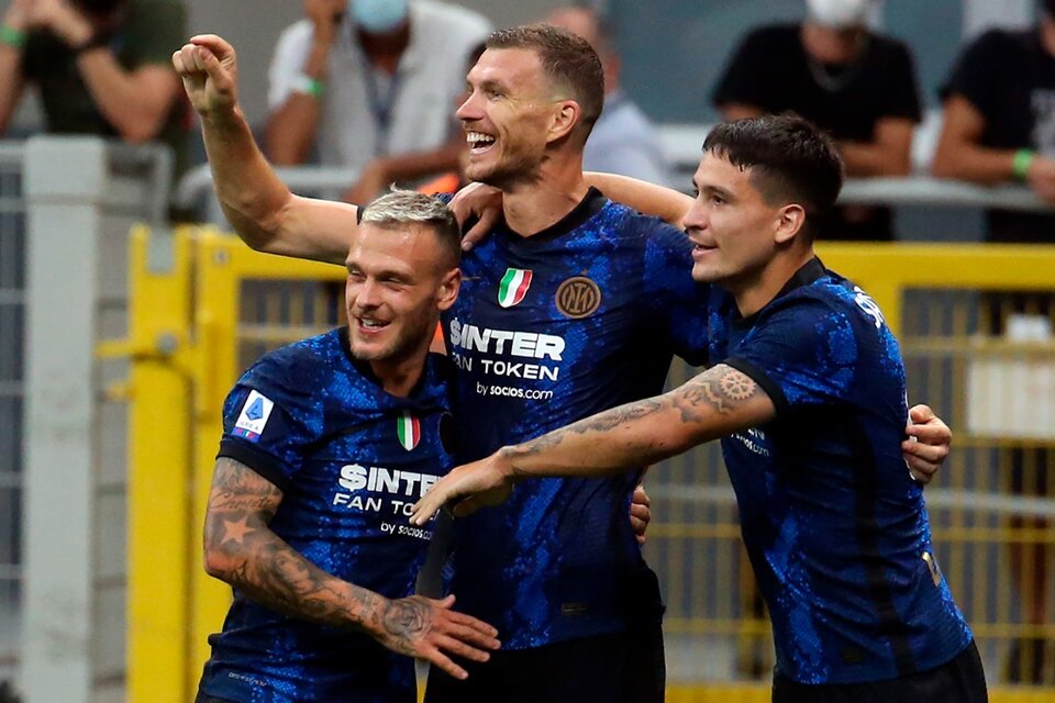 Dzeko celebró su primer gol con la camiseta de Inter (Fuente: EFE)
