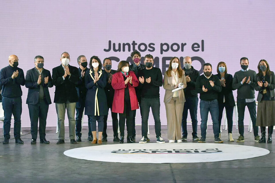 María Eugenia Vidal estuvo acompañada por Horacio Rodríguez Larreta, Martín Lousteau, Patricia Bullrich y los candidatos Martín Tetaz, Fernando Iglesias y Sabrina Ajmechet, entre otros.