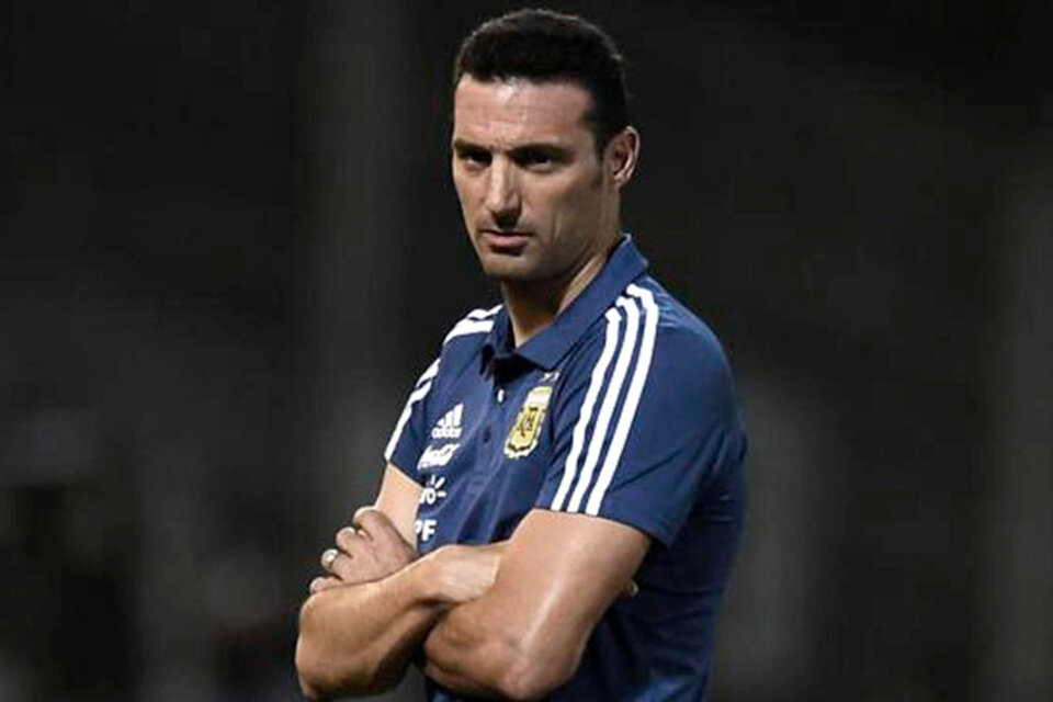 Lionel Scaloni no podría contar con 21 jugadores que había convocado. (Fuente: Télam)