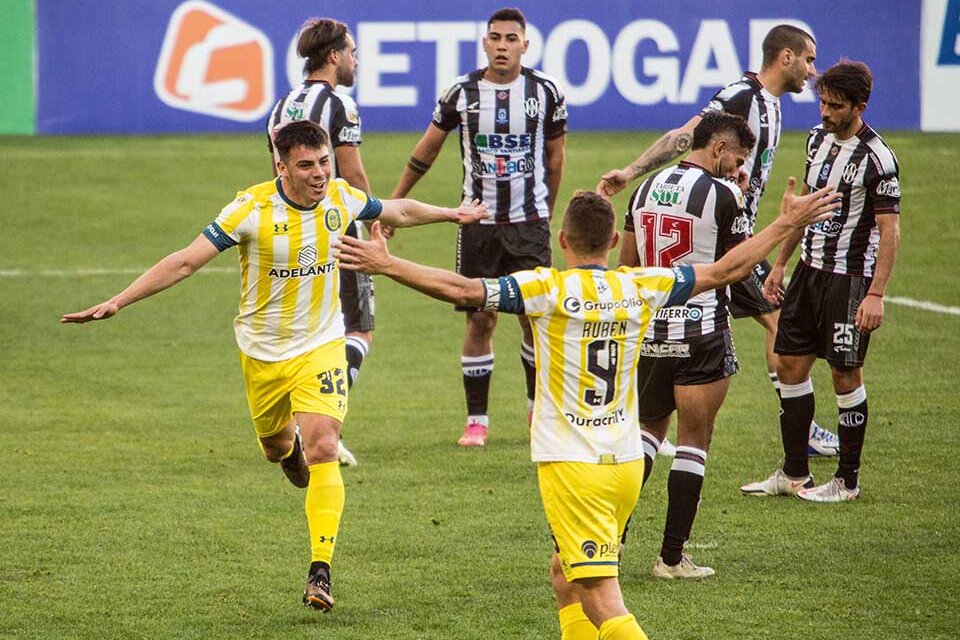 Marco Ruben volvió a destacarse en la goleada ante Central Córdoba. (Fuente: Télam)