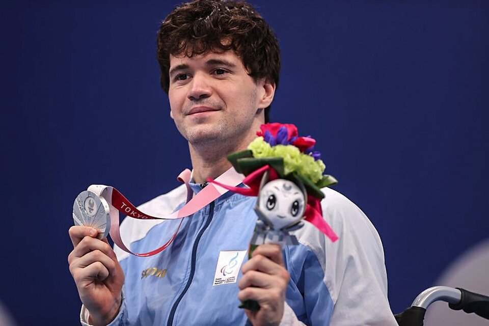 Matías De Andrade, con su medalla de plata de Tokio 2020 (Fuente: AFP)