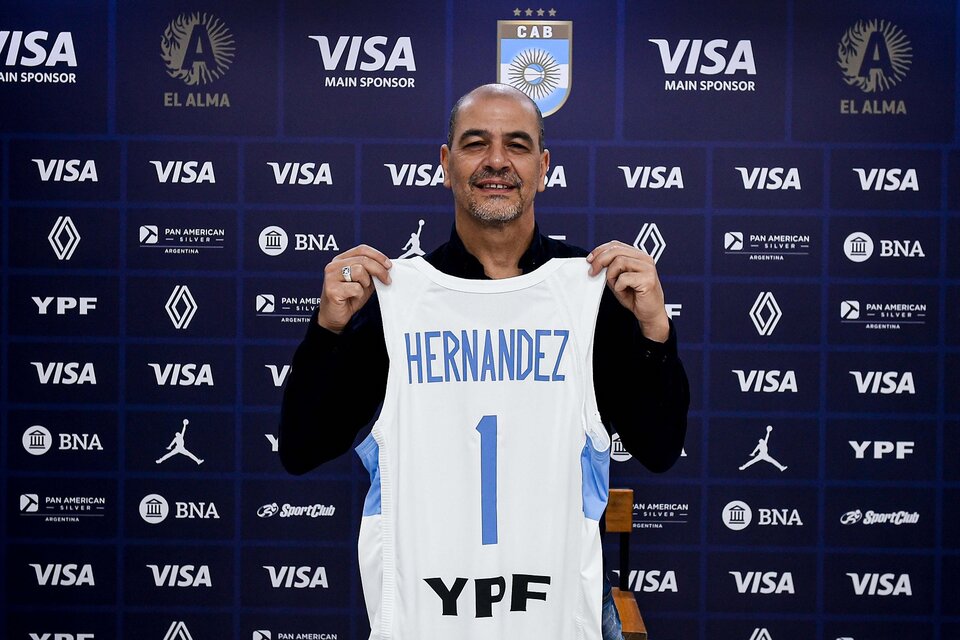 Sergio "Oveja" Hernández se despidió de la Selección de básquet (Fuente: @PrensaCAB)