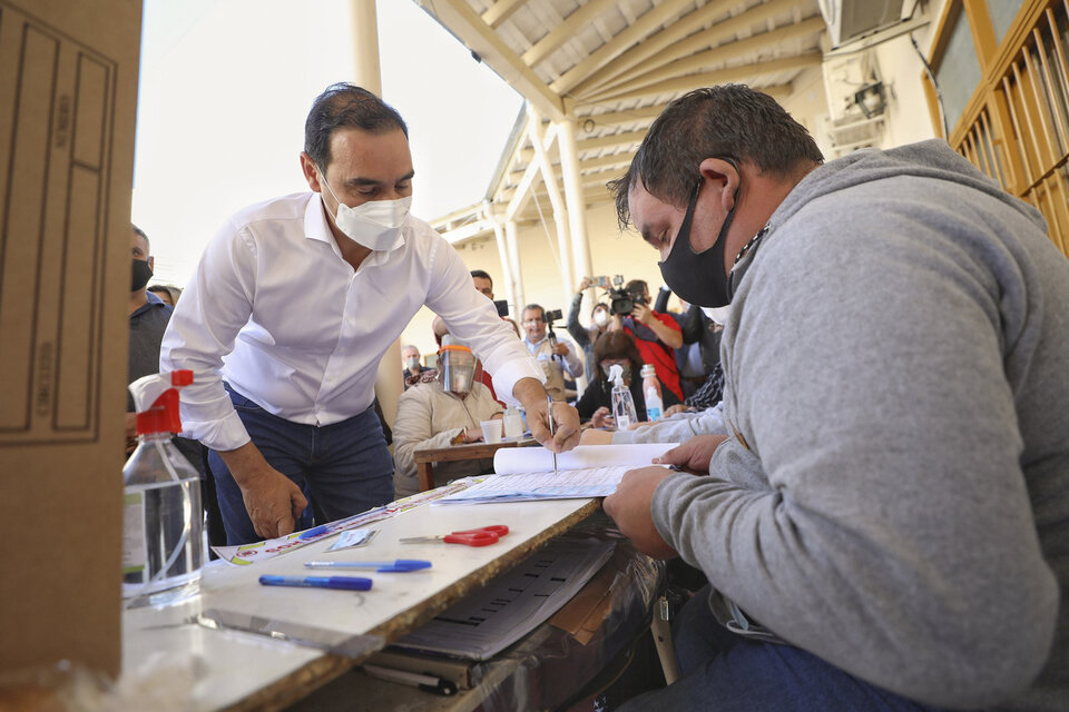 Corrientes ya votó con protocolo sanitario como el que se usará en las PASO. (Fuente: NA)