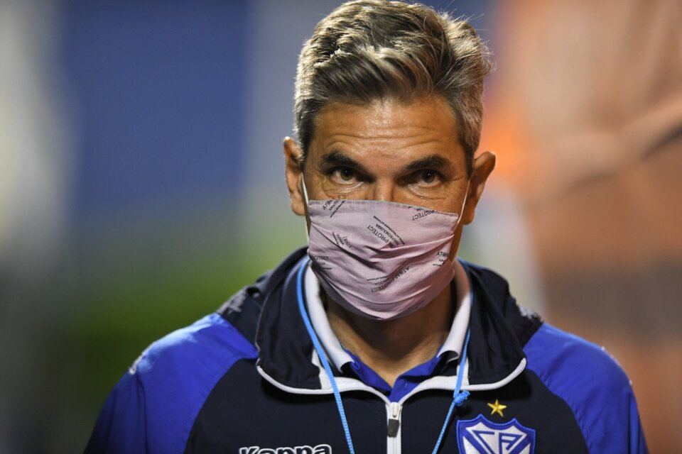 El técnico de Vélez Mauricio Pellegrino (Fuente: Fotobaires)