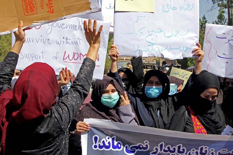 Las movilizaciones de las mujeres se replicaron en diferentes ciudades de Afganistán. (Fuente: AFP)