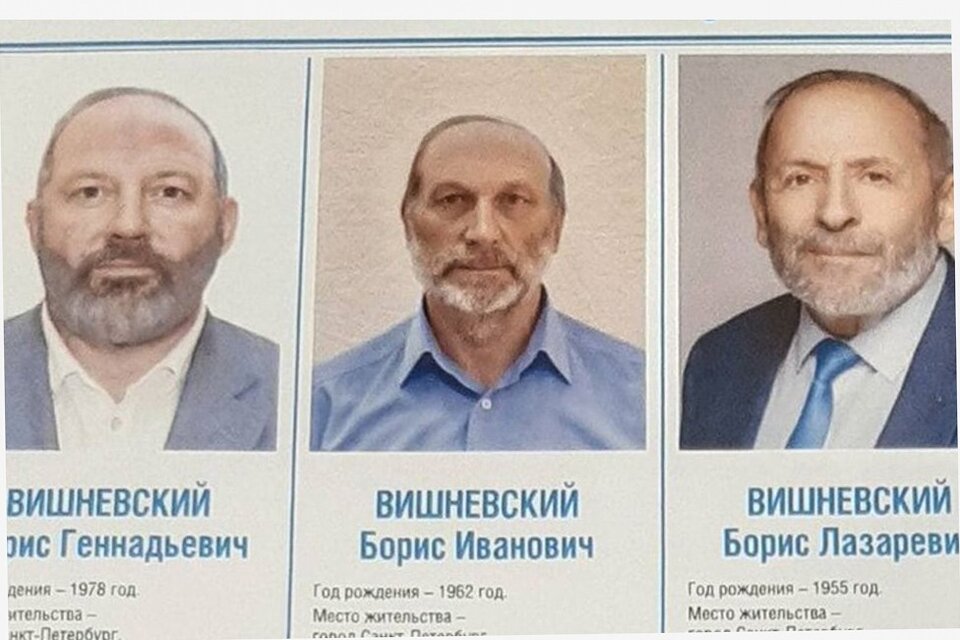 El verdadero Vishnevsky, a la derecha, junto a los impostores.  (Fuente: Twitter)