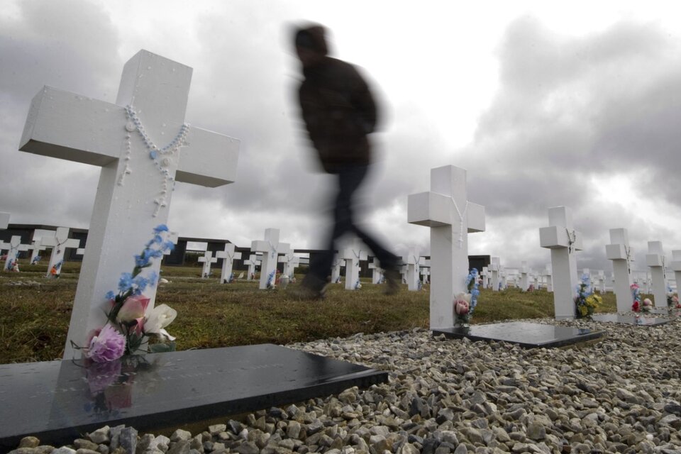 "Se ha puesto fin a casi 40 años de incertidumbre sobre lo sucedido a sus seres queridos", valoró el comunicado de la Cruz Roja. (Fuente: AFP)