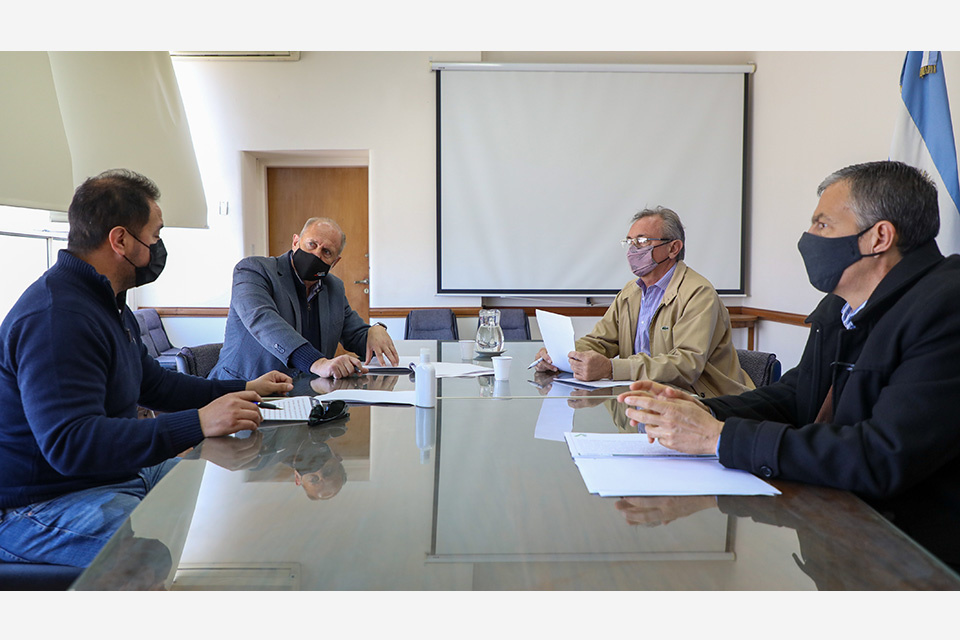 Perotti junto a Brizuela, del Soepu. (Fuente: Prensa Gobernación)