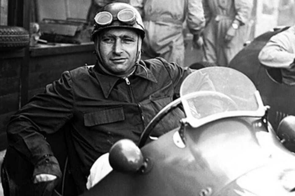 Juan Manuel Fangio, máxima gloria del automovilismo argentino.