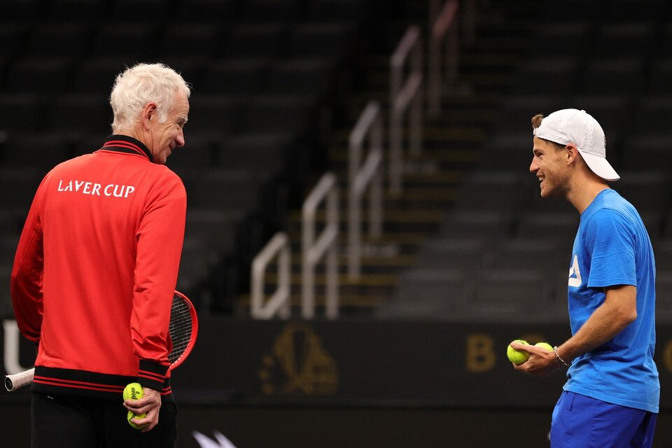 McEnroe y Schwartzman en una práctica del equipo del Resto del Mundo (Fuente: AFP)