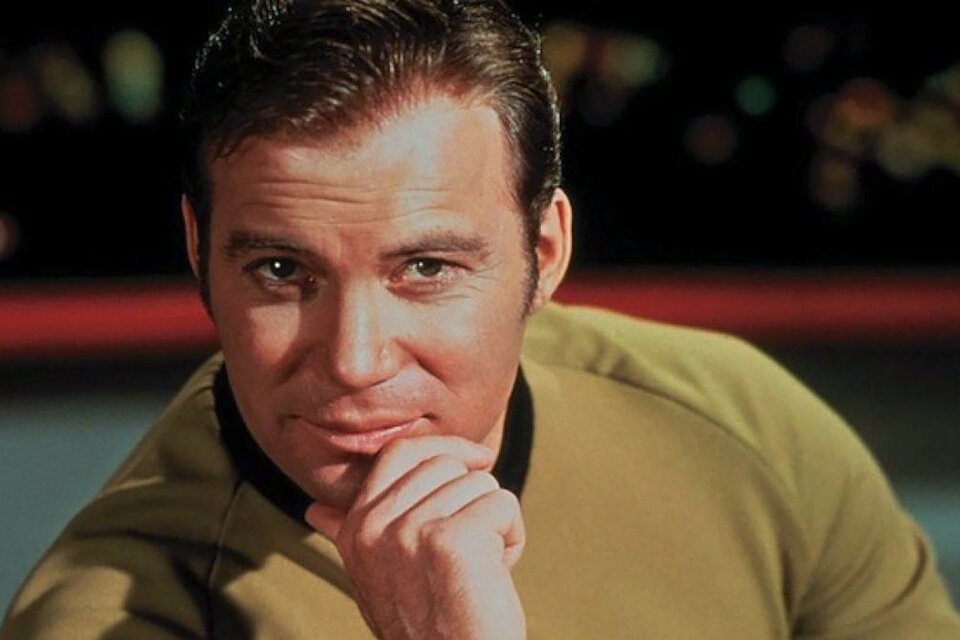 William Shatner protagonizó al Capitán Kirk en Star Trek y ahora irá al espacio gracias a Jeff Bezos. 