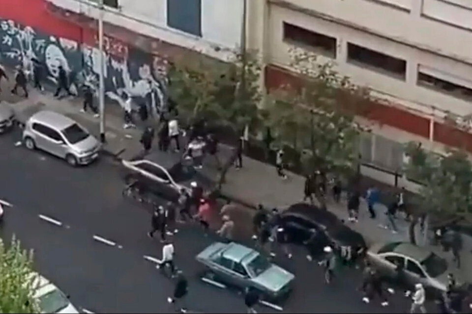 El enfrentamiento entre facciones se produjo en el centro de Avellaneda (Fuente: Captura de TV)