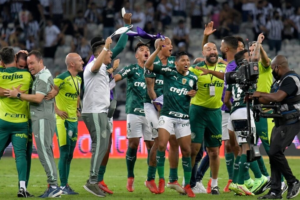 El festejo de los jugadores de Palmeiras por una nueva final de Libertadores (Fuente: AFP)