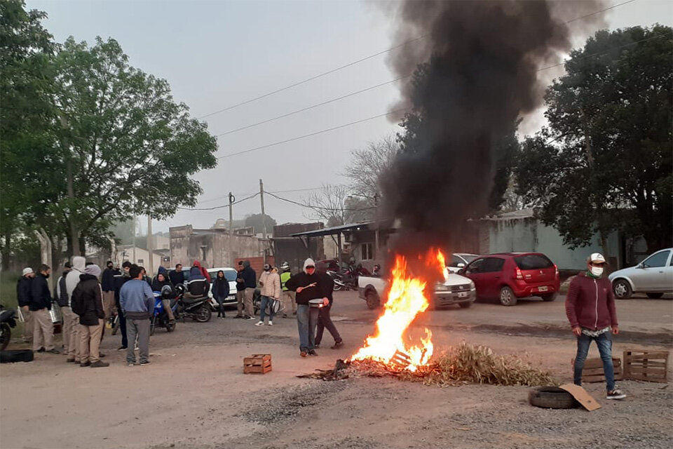 Los trabajadores montaron un piquete en el ingreso a la planta fabril. 