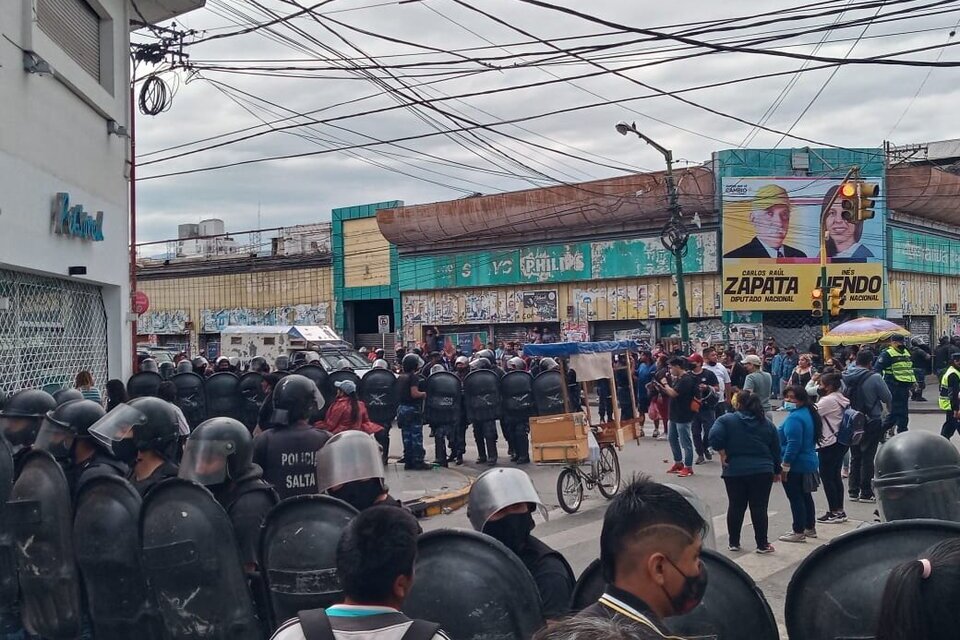 Convocan a marchar por los vendedores ambulantes detenidos