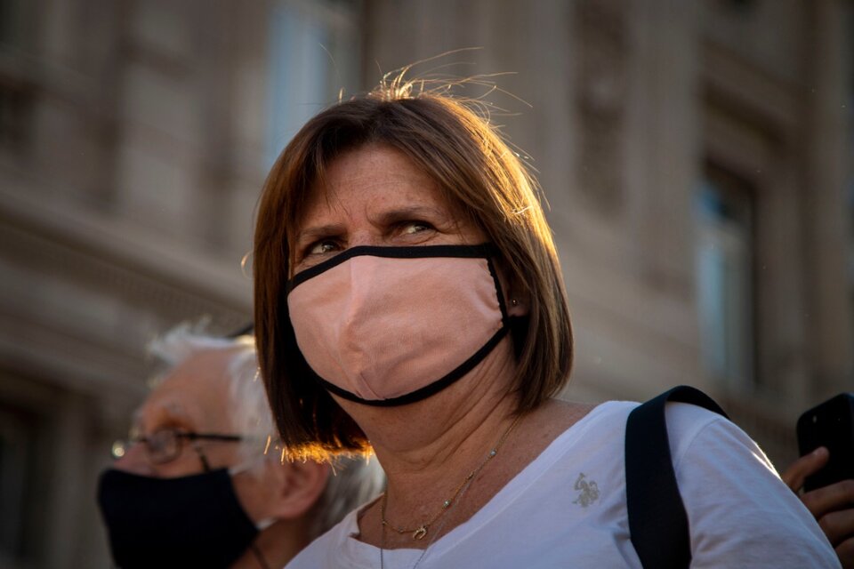 Patricia Bullrich fue a relanzar la campaña de Juntos por el Cambio a Catamarca y los músicos callejeros de la peatonal la recibieron con la marcha peronista. (Fuente: NA)