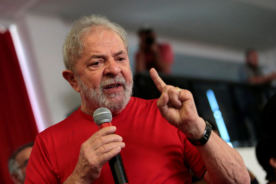 Lula, máximo favorito en las encuestas, definirá entre febrero y marzo de 2022 si se postula otra vez como candidato a presidente de Brasil. (Fuente: AFP)