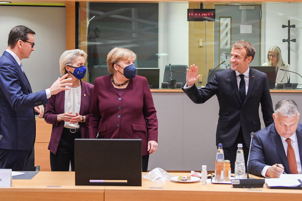 Merkel se fue aplaudida por sus pares de su última reunión del Consejo Europeo. (Fuente: AFP)