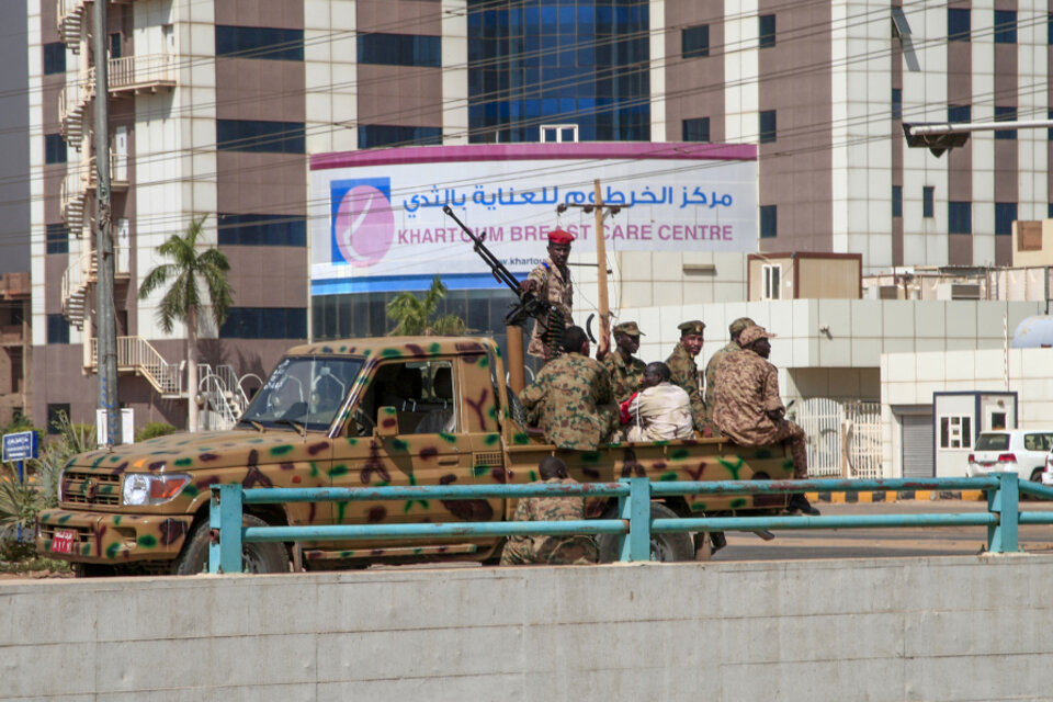 Militares dispersaron protestas contra el golpe militar. (Fuente: AFP)