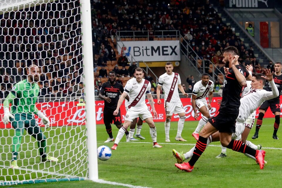 Con este gol, el francés Giroud le dio el triunfo al Milan (Fuente: EFE)