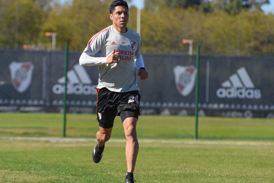 Enzo Pérez se prepara para volver el domingo (Fuente: NA)