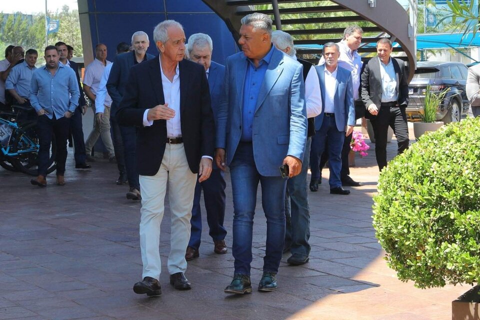 D'Onofrio y Chiqui Tapia, durante el evento (Fuente: Prensa AFA)