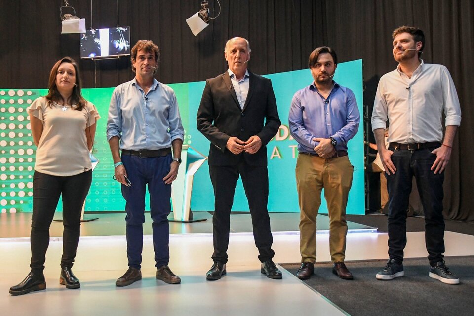 Los cinco candidatos a legisladores porteños que debatieron en la noche del viernes.