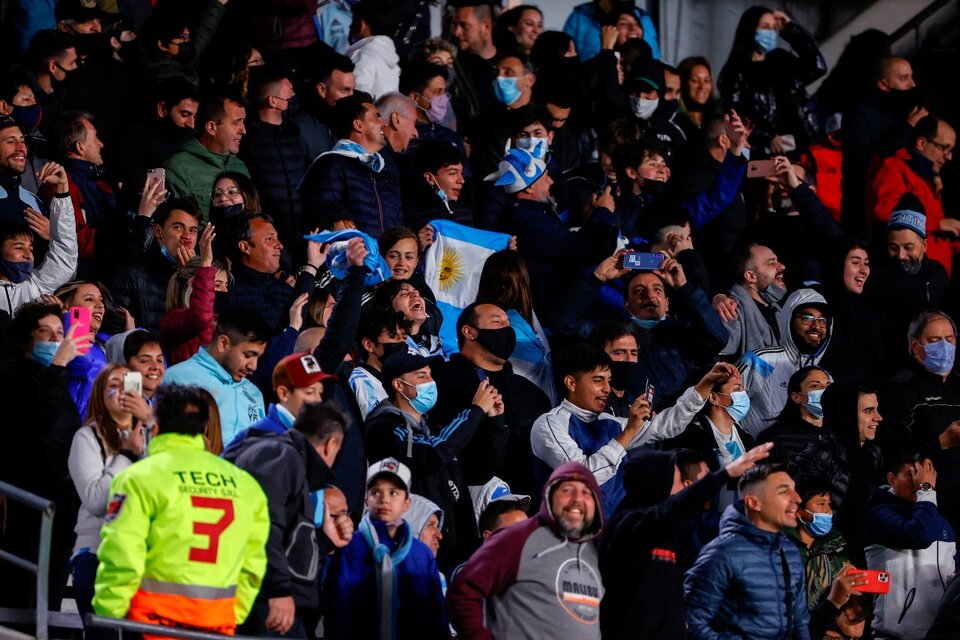 En Argentina-Uruguay no sólo hubo gritos de gol (Fuente: EFE)